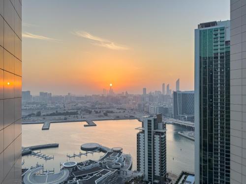 Elegant and unique - Near Reem Mall - ADGM - 10 mins from Downtown Abu Dhabi- 14 mins to Mamsha Beach
