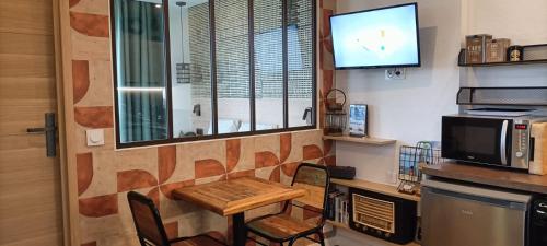 Le Sémaphore - appartement climatisé, grande terrasse vue mer - parking, wifi
