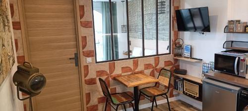Le Sémaphore - appartement climatisé, grande terrasse vue mer - parking, wifi