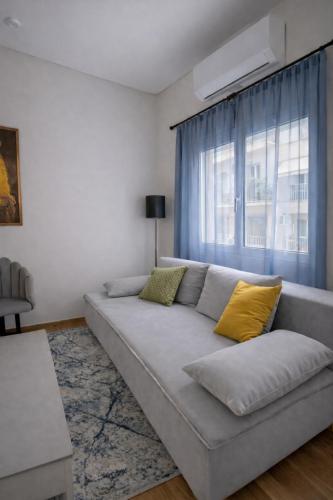 Minimal Urban Apartment near Kolonaki