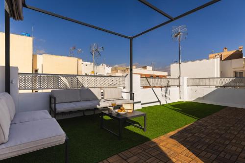 Gran Capitán- Casa en el centro con 3 habitaciones y terraza