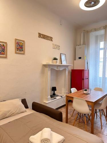 Elegant Apt near metro Porta Romana,3 fermate subway-stop a Duomo, WIFI-NETFLIX Free