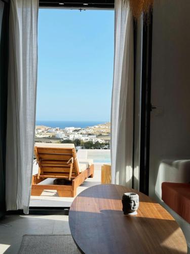 Kukulú Luxury Pool Studio - Mykonos Private Oasis