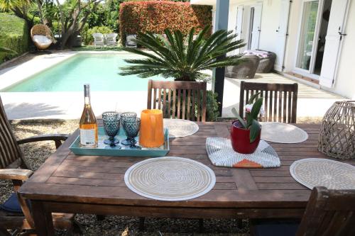 Rez de Villa Les Feuillantines vue magnifique, piscine chauffée privée, jacuzzi, "villa Les Feuillantines
