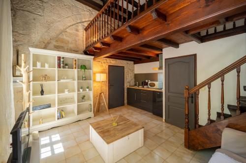 Atelier - Bois & Pierres
