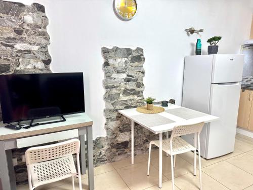 Cozy Apartment with Pool Los Diamantes
