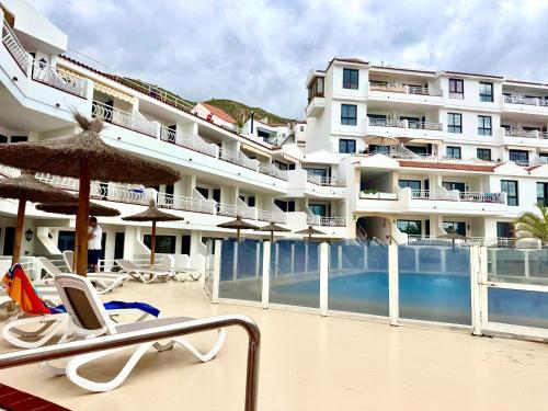 Cozy Apartment with Pool Los Diamantes
