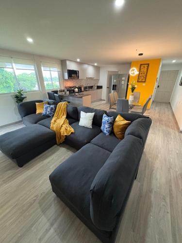 Sea Foam Villa - Buccoo - Lovely 3 BR, Fully AC