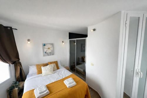 Party Coast Apartment for Young Travelers