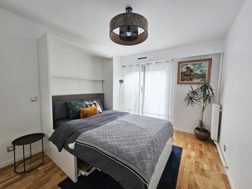 Large air-conditioned apartment for 7 people, Free parking