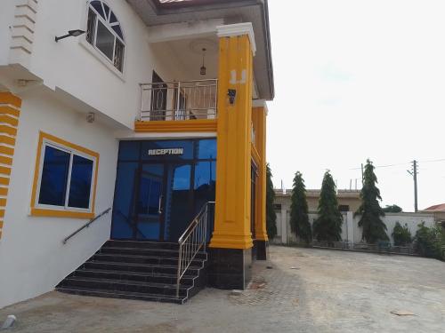 CASA DE ROYAL GUEST House