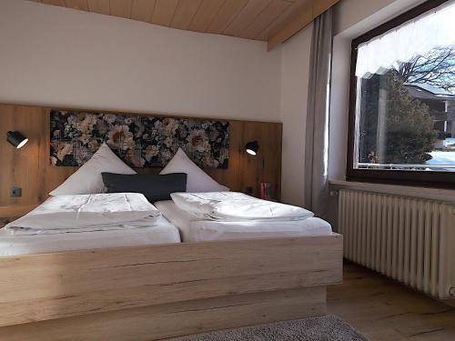 Ferienwohnung Dimpfl-Stad´l Fam. Lemberger में एक कमरे में एक या कई बेड