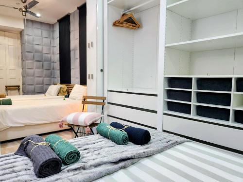 VERSACE 6PACK -SMART HOME-air conditioner - HISTORIC CENTER-GRAN VIA-SOL-MALASANA