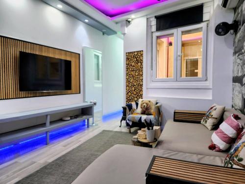 VERSACE 6PACK -SMART HOME-air conditioner - HISTORIC CENTER-GRAN VIA-SOL-MALASANA