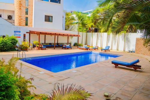 Cozy 3 BR Sea view apt Almadies opposite King Fahd Palace