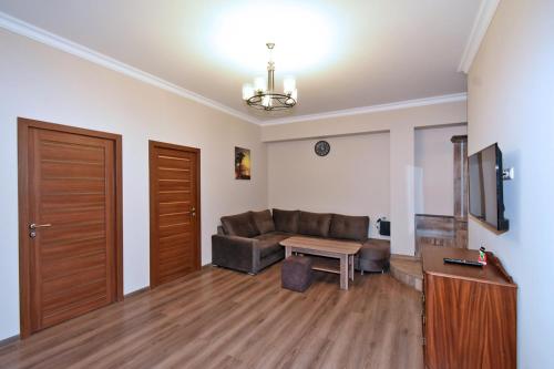 Abovyan-Sayat-Nova Central 2-Bedrooms Apartment