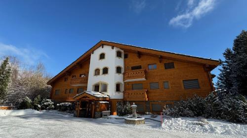 Romantic Alpine Retreat in Crans-Montana