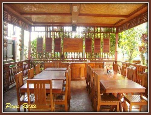 Nhà hàng/khu ăn uống khác tại Pems Pension and Restaurant