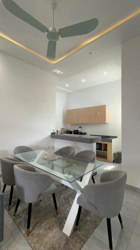 תמונה מהגלריה של La residence Emiola בGodomey