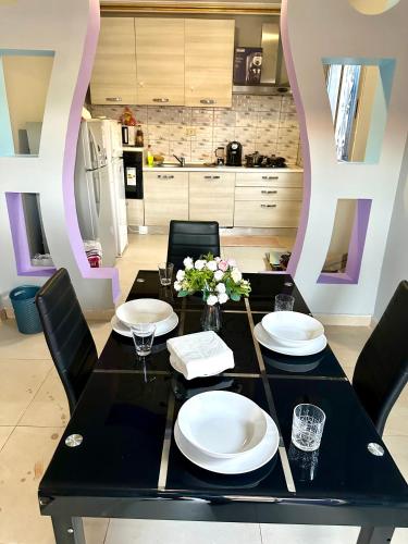 Кухня или мини-кухня в Villa Amina 2
