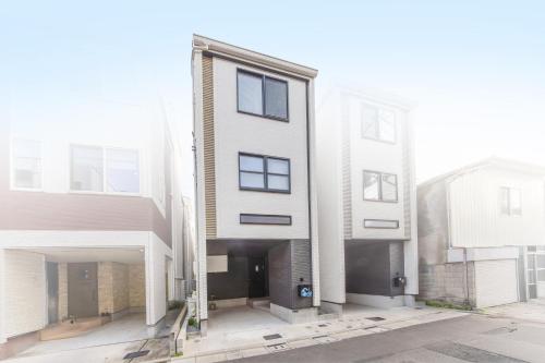 Skywind Heaven Hokusai Ukiyoe Villa, Skytree Rooftop View, 6 Min Walk, 110sqm, 3BR 5 Beds, Free Parking
