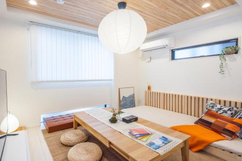 Skywind Heaven Hokusai Ukiyoe Villa, Skytree Rooftop View, 6 Min Walk, 110sqm, 3BR 5 Beds, Free Parking