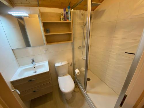 Appartement spacieux, proche centre-ville, parking inclus