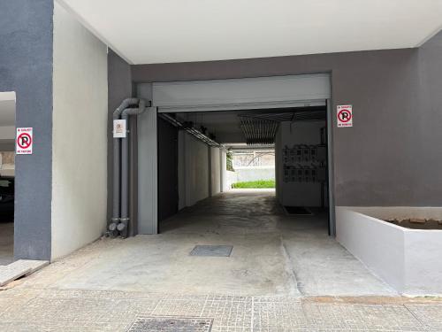 Central Apartment with private parking
