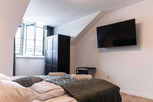 Beautiful 2BR Apt, Near U6 Station am Schöpfwerk