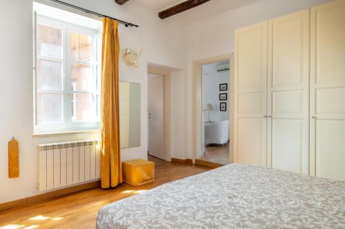 Piazza Navona Rooftop Retreat B