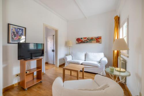 Piazza Navona Rooftop Retreat B