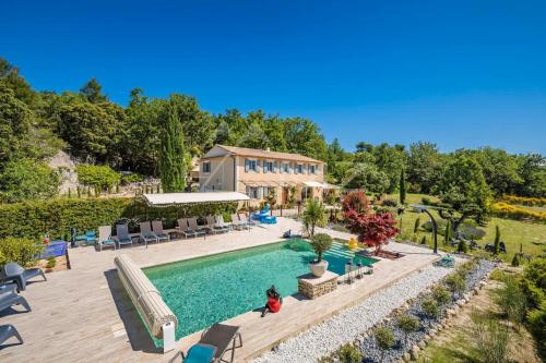 Bastide provençale à Murs, coeur du Lubéron