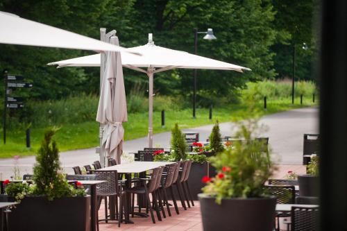 Jardin de l'établissement Hämeenkylän Kartano
