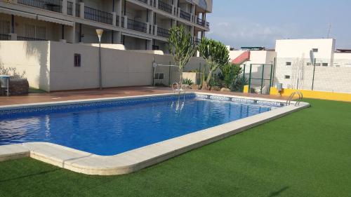 The swimming pool at or close to Vistarreal de Calarreona