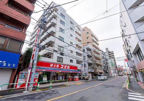 7th floor with elevator 3min walk from Koma Gome on the Yamanote Line 2 rooms and 1 living room, maximum 8 people, direct access to Shinjuku, Ueno, Akihabara, Ginza, Tokyo Ikebukuro, Shinjuku, Shibuya