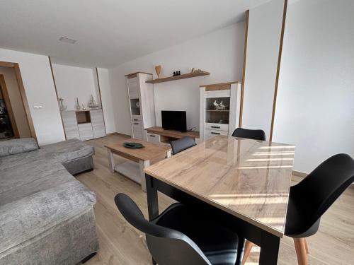 Piso en Ribeira a 20metros de la playa de Coroso by Cristian&Tamara "alquileres"