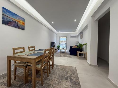 Cozy full apartment in Athens