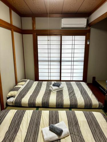 Japanese modern townhouse stay in Osaka, Stay in an old-fashioned house