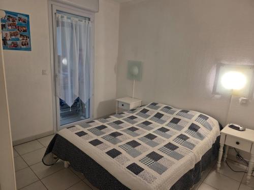 Appartement St Aygulf, plages et commerces à pied, piscine dans résidence, parking couvert gratuit