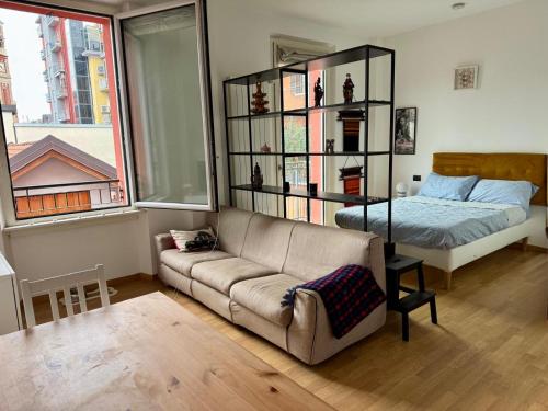 CasaBella Design Studio with balcony Navigli Area