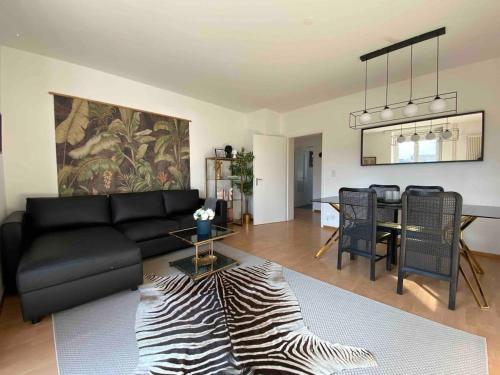 Gemini Zurich Apartment 4B - Downtown 2BR Deluxe Apt