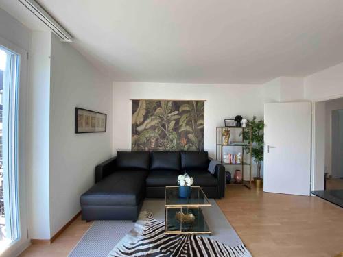 Gemini Zurich Apartment 4B - Downtown 2BR Deluxe Apt