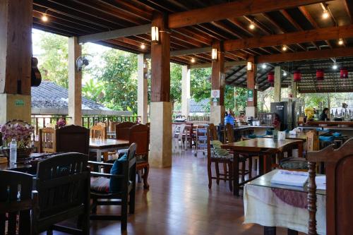 Restaurant o un lloc per menjar a Maewin Resort