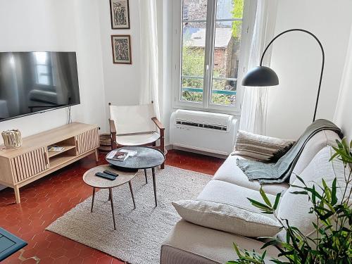 Cosy & modern 1 Bedroom at Forville in old town AC 207