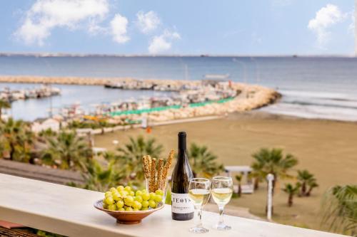 Mackenzie Beachfront Suite