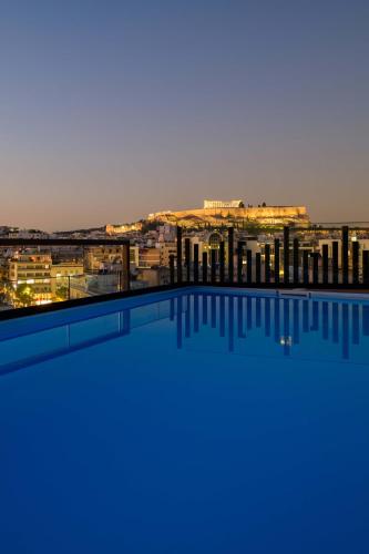 Thea Acropolis Suites & Apartments