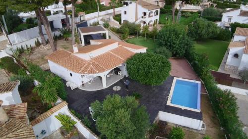 Villa avec piscine à proximité des plages