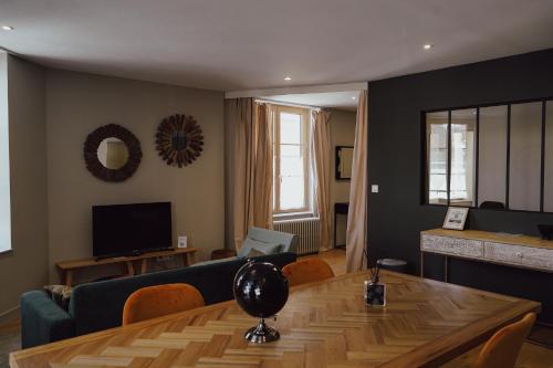 Les Suites Gueguen
