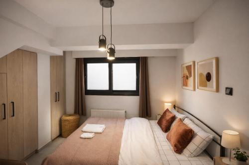 Athena Luxury Duplex-2BR 2Baths At the foot of the Acroplis and Parking available