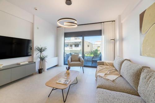 Elliniko Riviera - Family Apt Near Metro by MPS